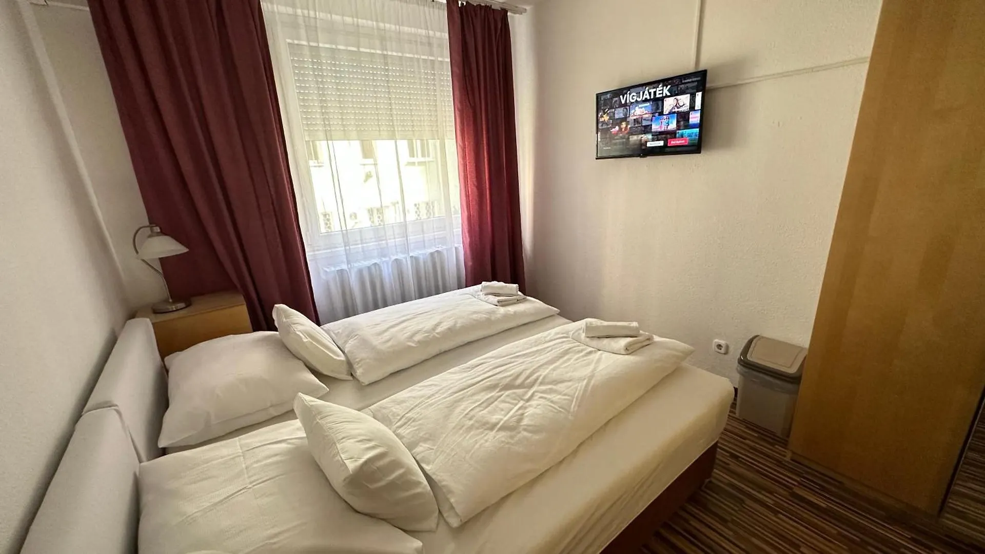בודפשט Hermina Apartmanok Westend 0*,