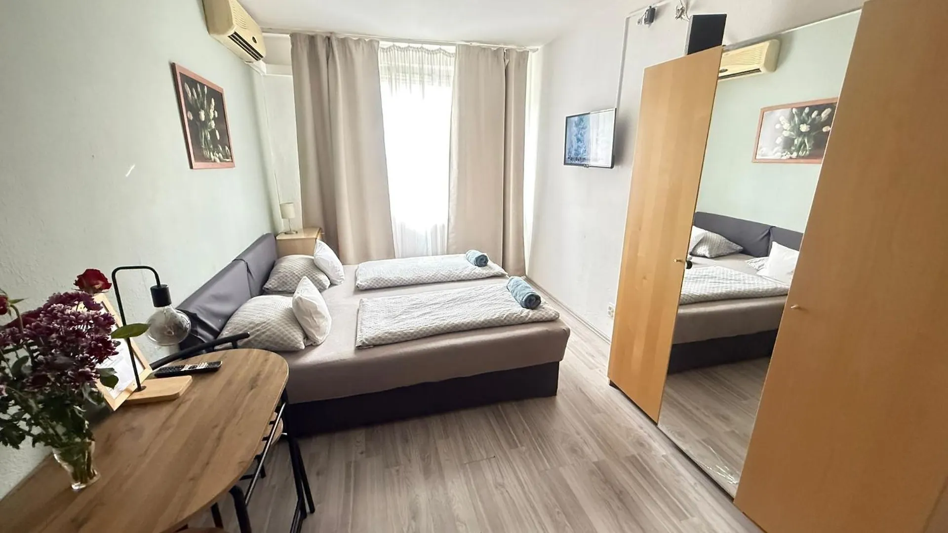 Hermina Apartmanok Westend location